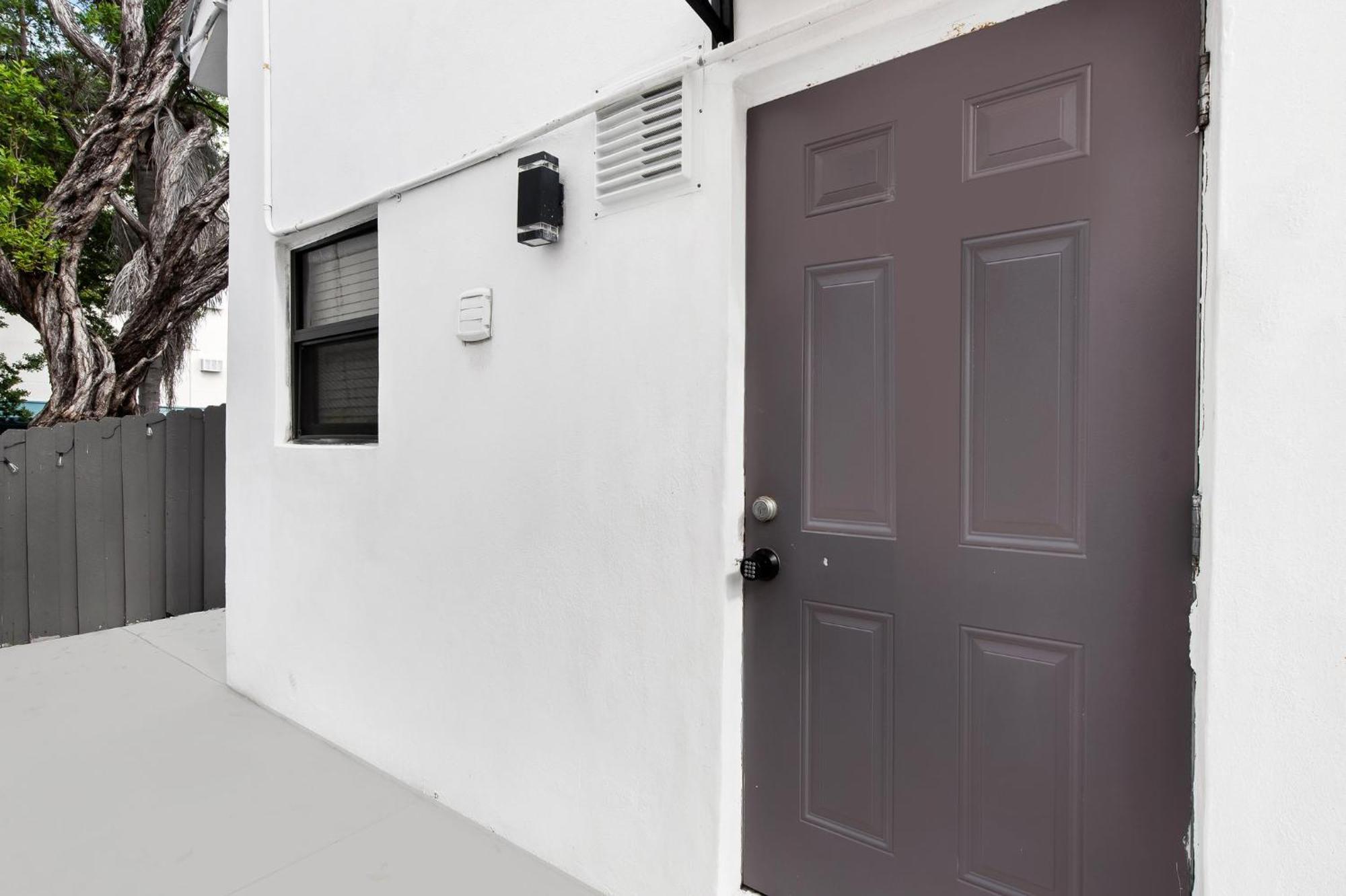 Boutique Loft Unit 2 Appartement Hollywood Buitenkant foto